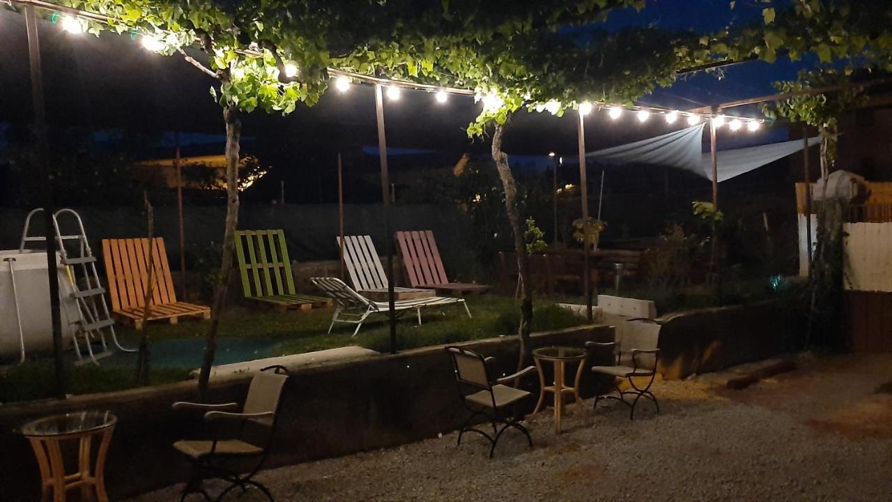 Residence Muzica Bed And Breakfast โคเมน ภายนอก รูปภาพ