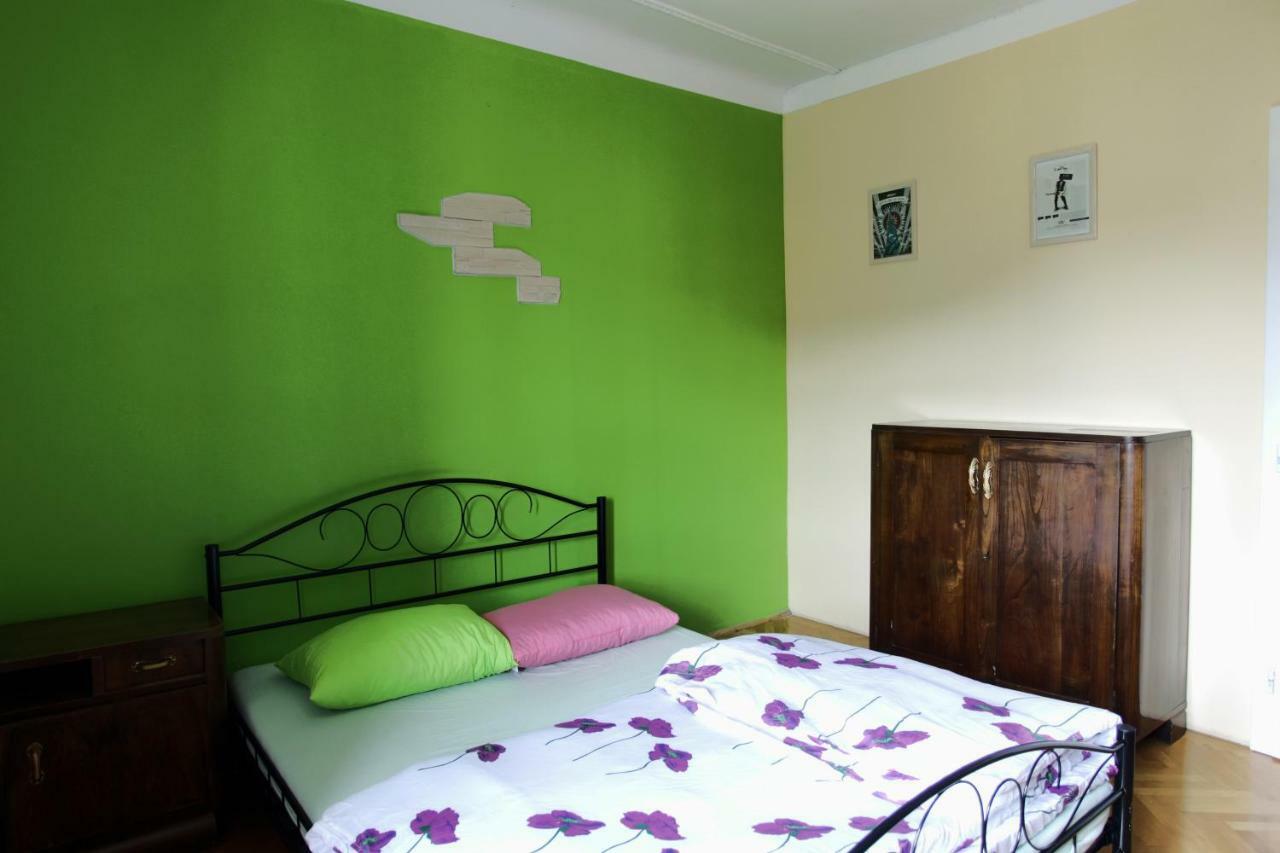 Residence Muzica Bed And Breakfast โคเมน ภายนอก รูปภาพ